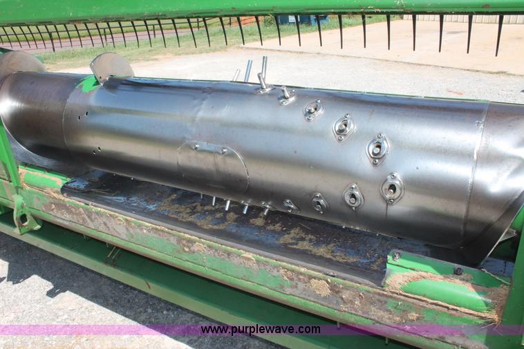 image for item H8194 1998 John Deere 920 platform flex head