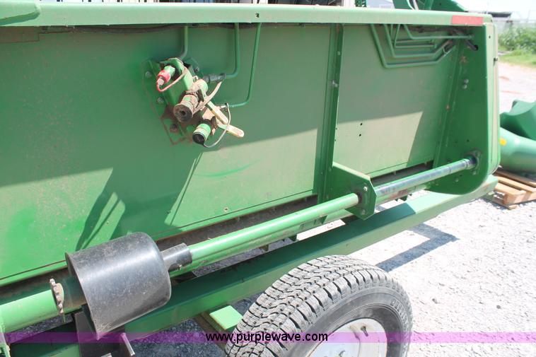 image for item H8194 1998 John Deere 920 platform flex head