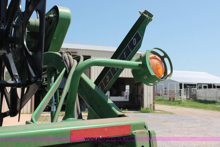 image for item H8194 1998 John Deere 920 platform flex head