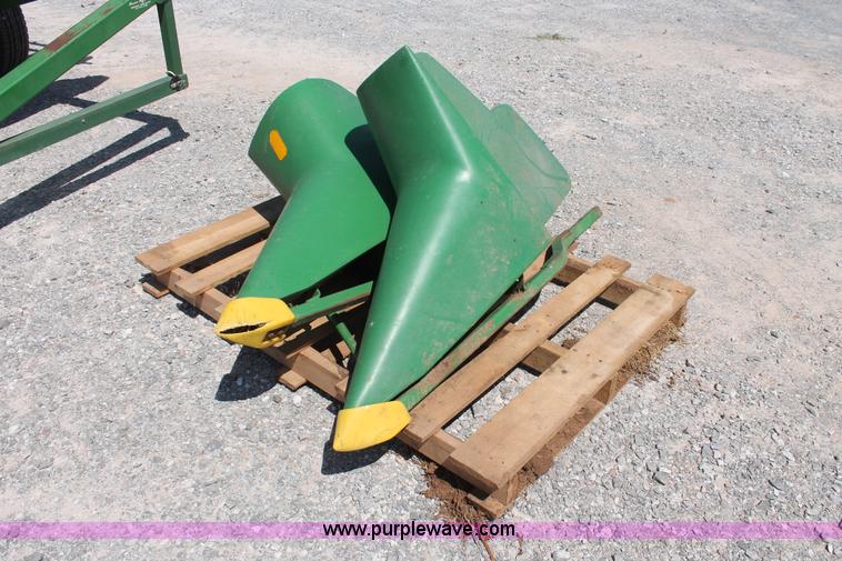 image for item H8194 1998 John Deere 920 platform flex head