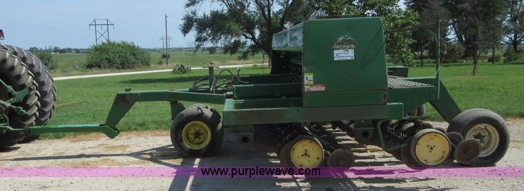 image for item I2019 John Deere 750 grain drill