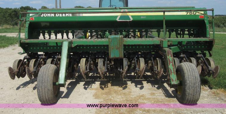 image for item I2019 John Deere 750 grain drill