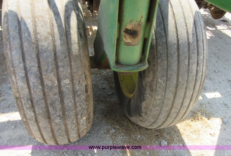 image for item I2019 John Deere 750 grain drill