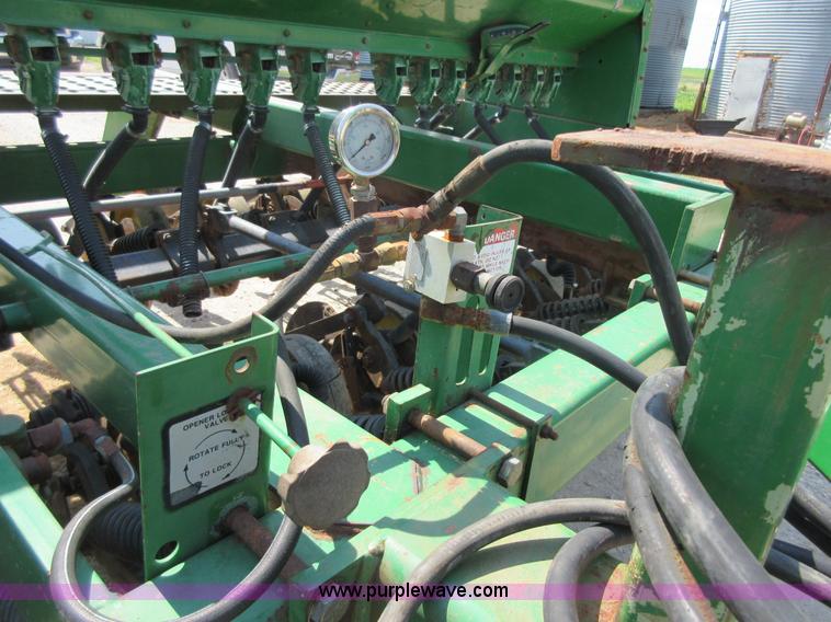 image for item I2019 John Deere 750 grain drill