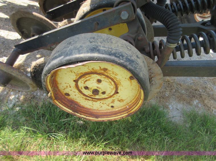 image for item I2019 John Deere 750 grain drill