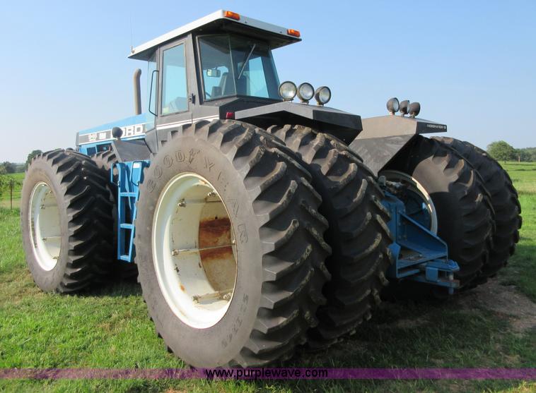 image for item I2049 1991 Ford 946 Versatile 4WD tractor