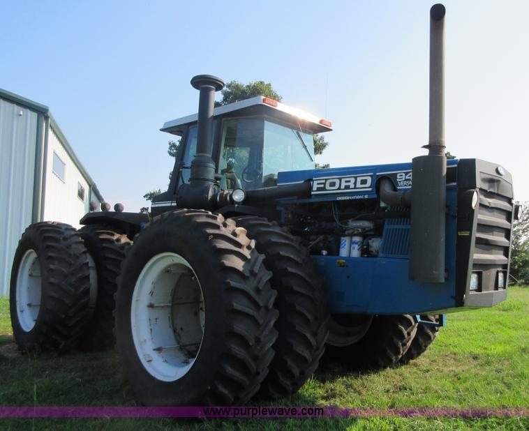 image for item I2049 1991 Ford 946 Versatile 4WD tractor