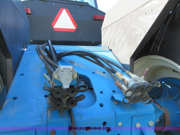 image for item I2049 1991 Ford 946 Versatile 4WD tractor