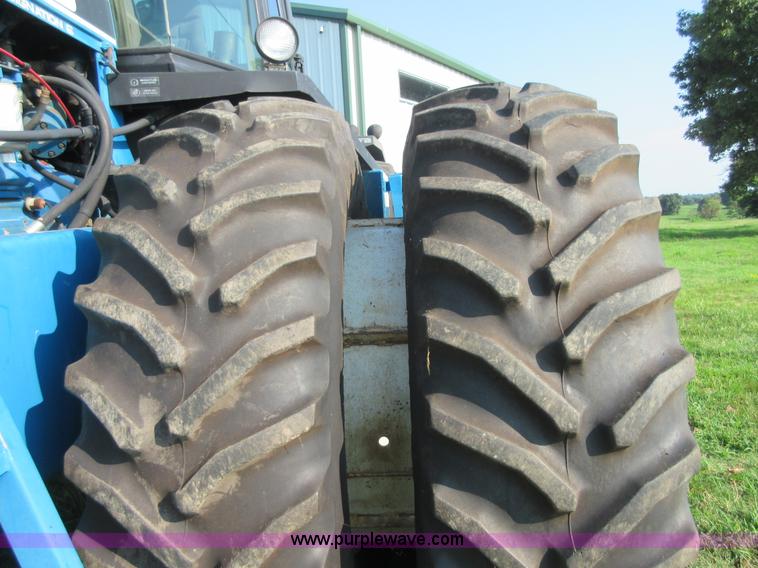 image for item I2049 1991 Ford 946 Versatile 4WD tractor