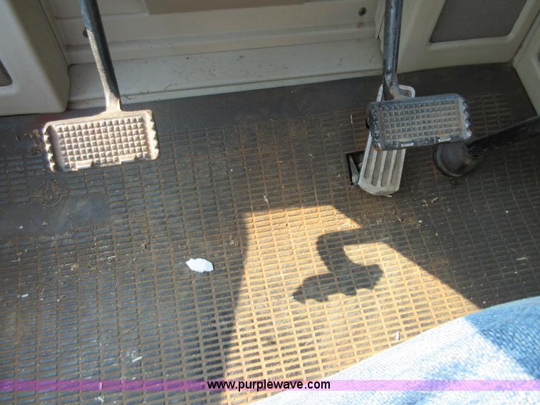 image for item I2049 1991 Ford 946 Versatile 4WD tractor