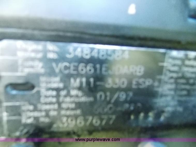 image for item J2709 1997 Volvo WCA semi truck