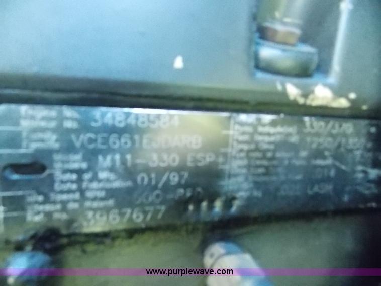 image for item J2709 1997 Volvo WCA semi truck