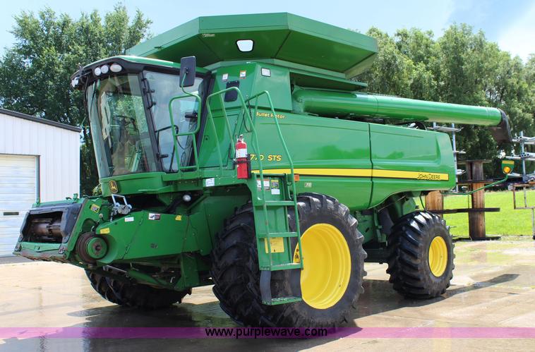 image for item J5808 2008 John Deere 9770 STS combine