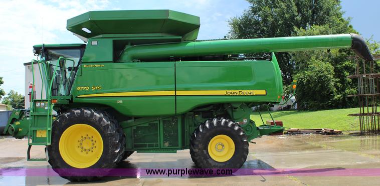 image for item J5808 2008 John Deere 9770 STS combine