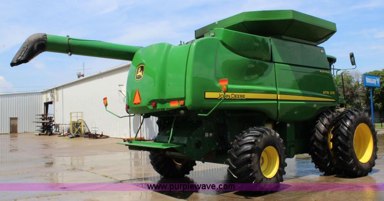image for item J5808 2008 John Deere 9770 STS combine