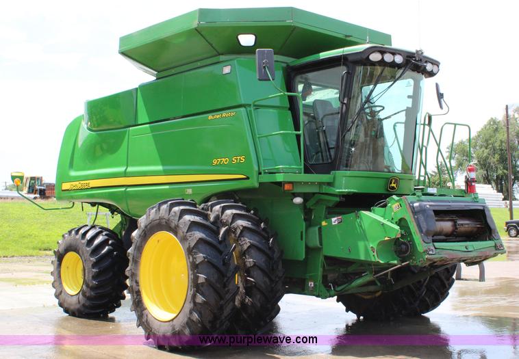 image for item J5808 2008 John Deere 9770 STS combine