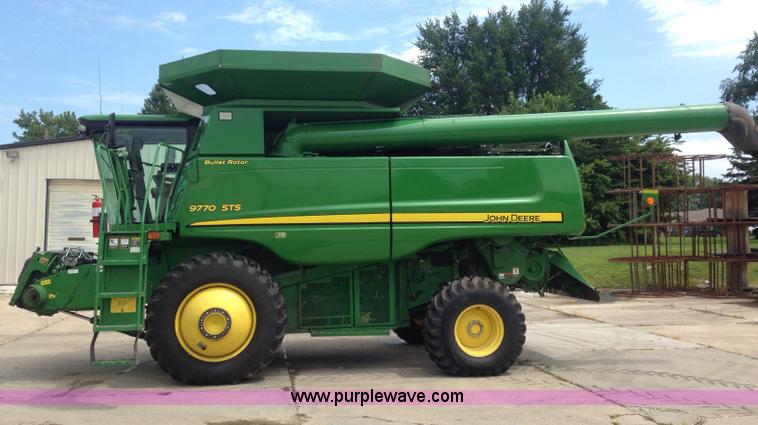 image for item J5808 2008 John Deere 9770 STS combine