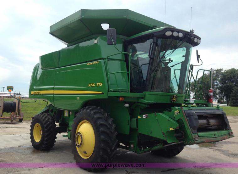 image for item J5808 2008 John Deere 9770 STS combine