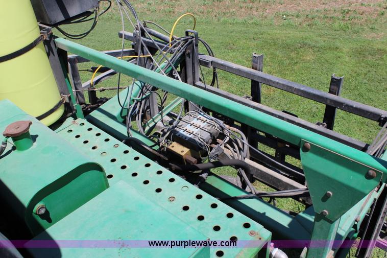 image for item J5814 1996 John Deere 6500 self-propelled sprayer