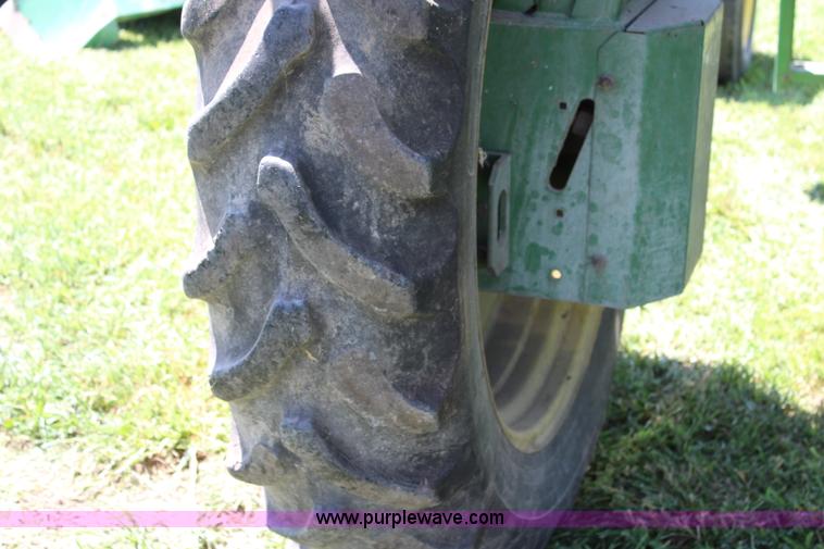 image for item J5814 1996 John Deere 6500 self-propelled sprayer