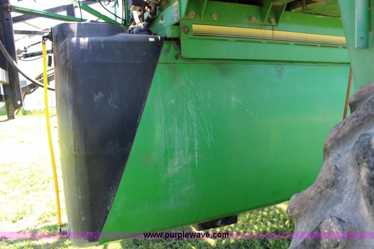 image for item J5814 1996 John Deere 6500 self-propelled sprayer