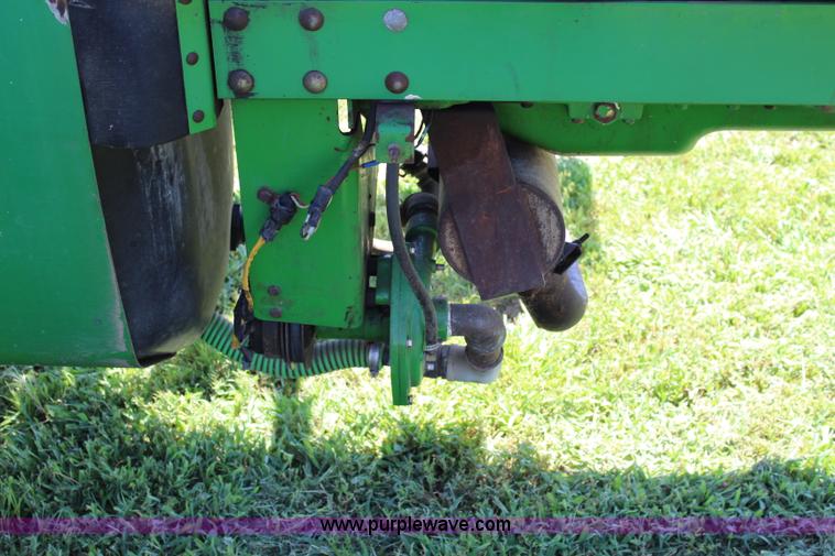 image for item J5814 1996 John Deere 6500 self-propelled sprayer