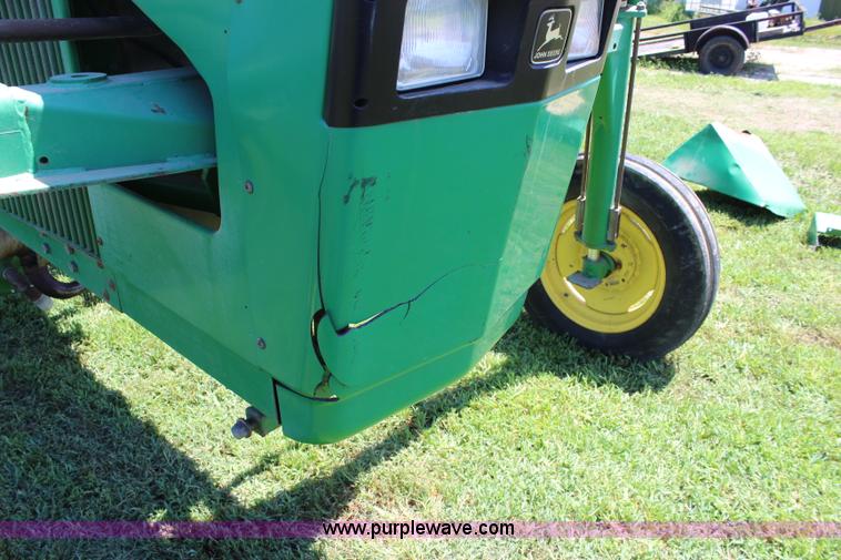 image for item J5814 1996 John Deere 6500 self-propelled sprayer