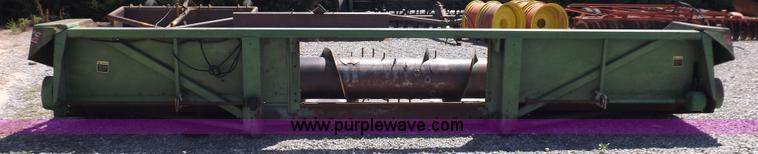 image for item J6885 1984 John Deere 853A row head
