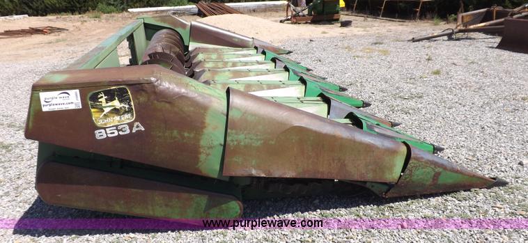 image for item J6885 1984 John Deere 853A row head