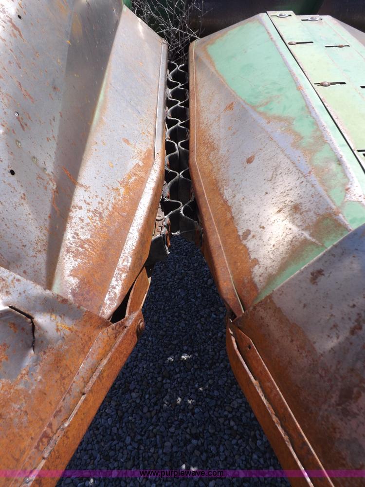 image for item J6887 John Deere 853A row head