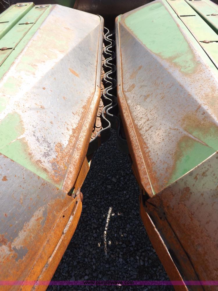 image for item J6887 John Deere 853A row head