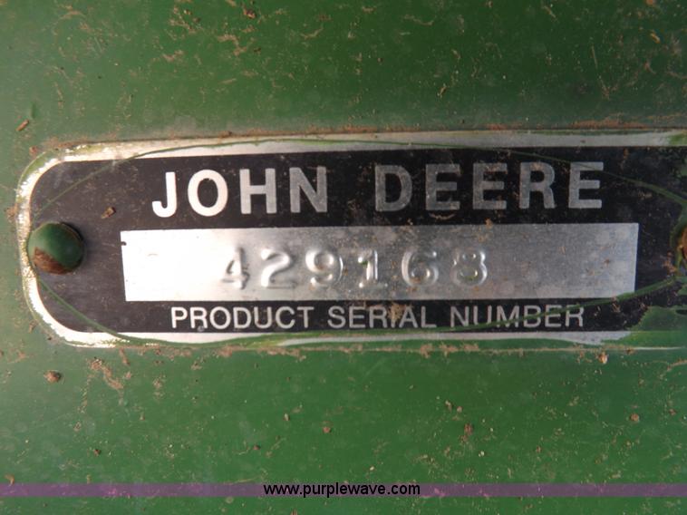 image for item J6887 John Deere 853A row head