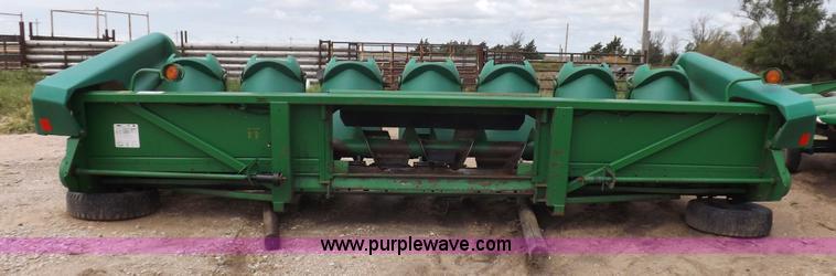 image for item J6906 John Deere 893 corn head