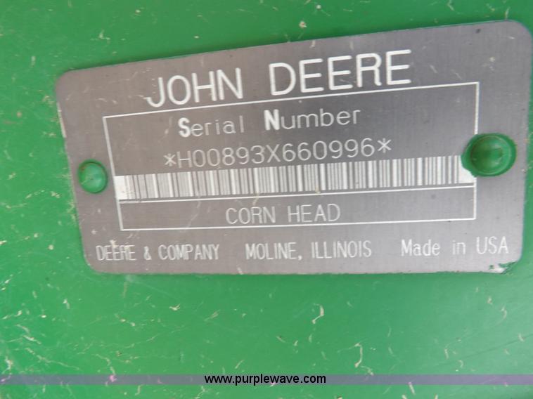 image for item J6906 John Deere 893 corn head