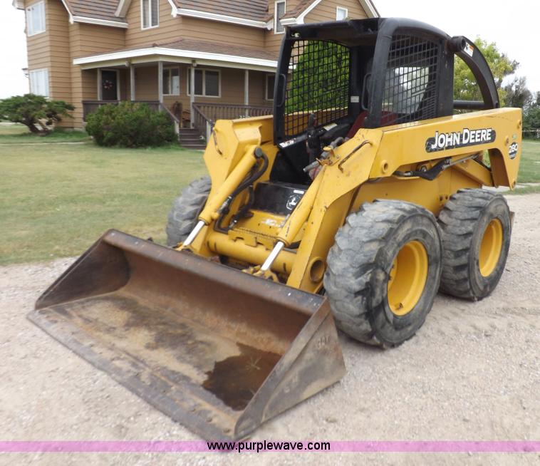 image for item J6908 2003 John Deere 280 Series II skid steer