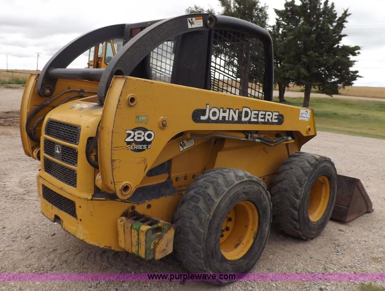 image for item J6908 2003 John Deere 280 Series II skid steer