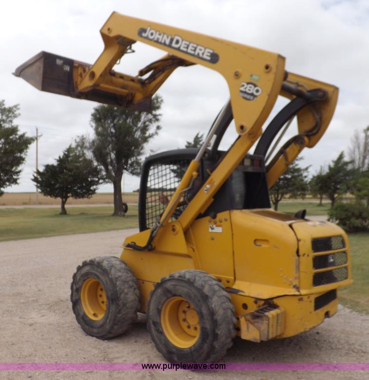 image for item J6908 2003 John Deere 280 Series II skid steer