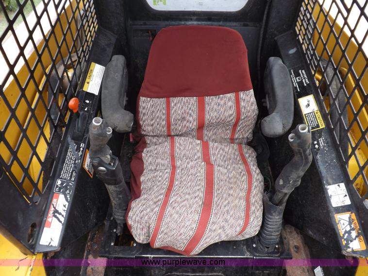 image for item J6908 2003 John Deere 280 Series II skid steer