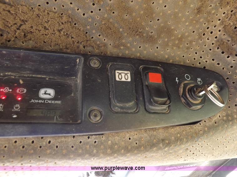 image for item J6908 2003 John Deere 280 Series II skid steer