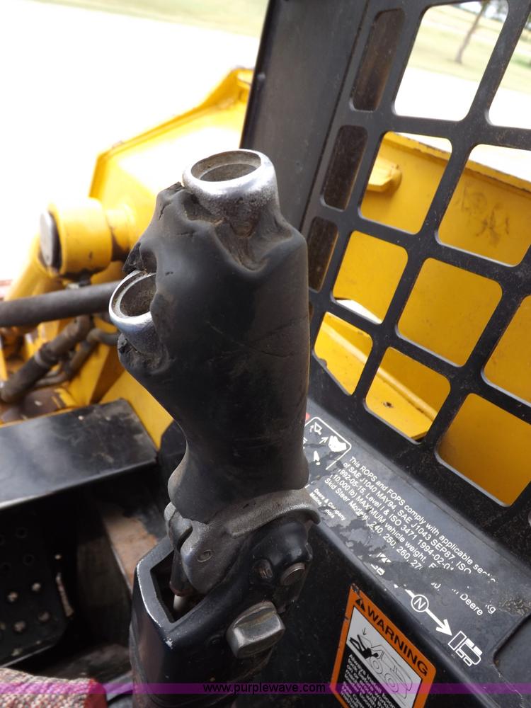 image for item J6908 2003 John Deere 280 Series II skid steer