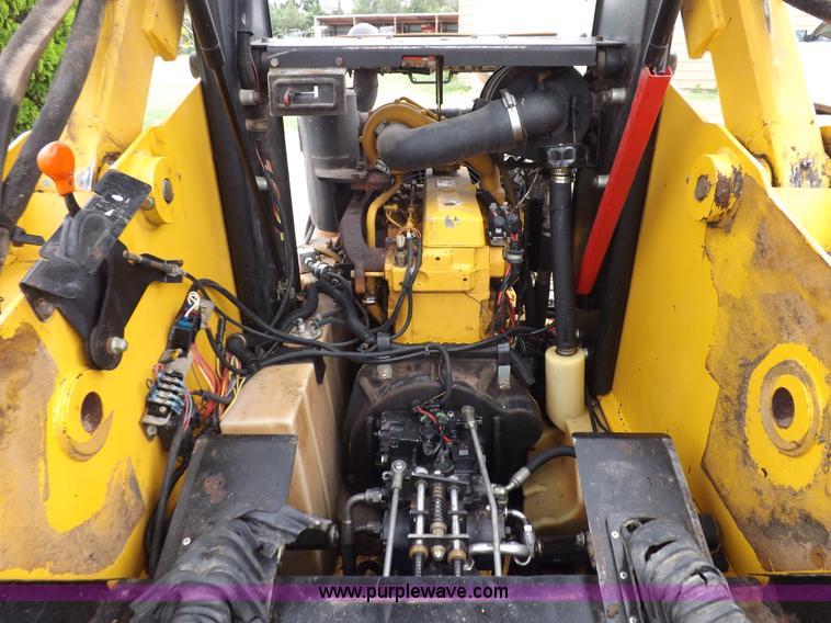 image for item J6908 2003 John Deere 280 Series II skid steer