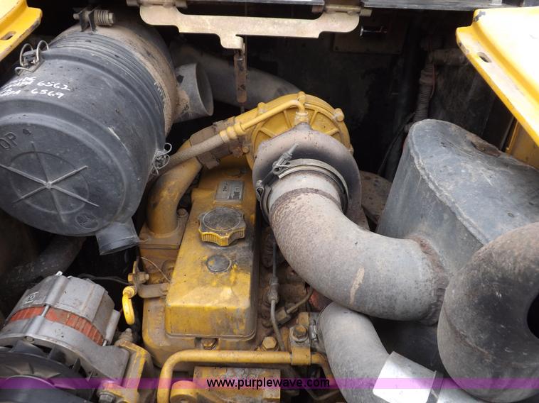 image for item J6908 2003 John Deere 280 Series II skid steer