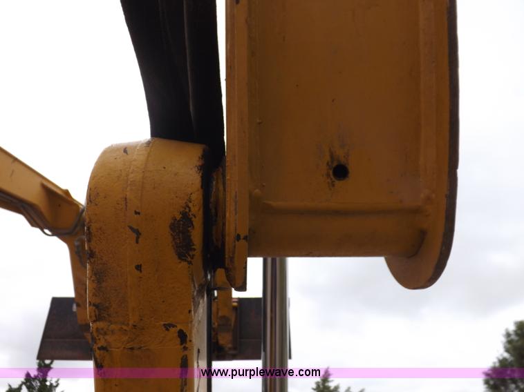 image for item J6908 2003 John Deere 280 Series II skid steer