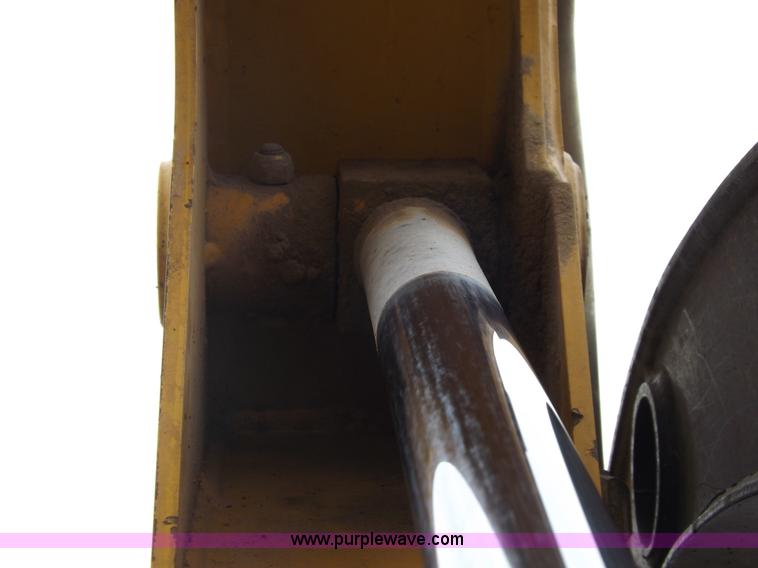 image for item J6908 2003 John Deere 280 Series II skid steer