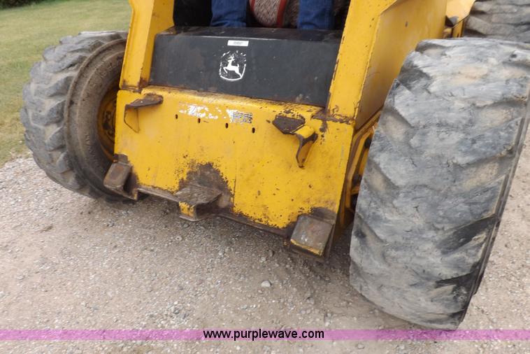 image for item J6908 2003 John Deere 280 Series II skid steer