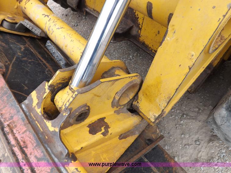 image for item J6908 2003 John Deere 280 Series II skid steer