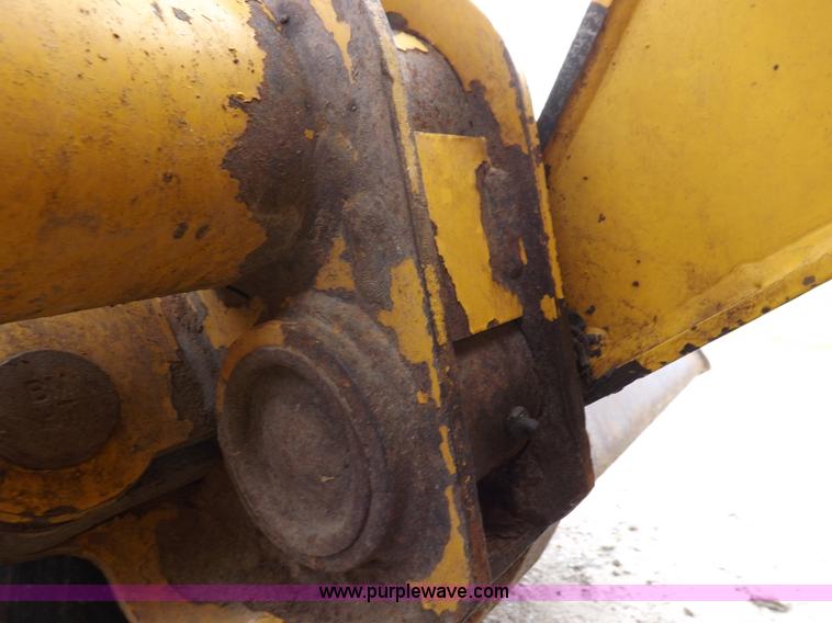 image for item J6908 2003 John Deere 280 Series II skid steer