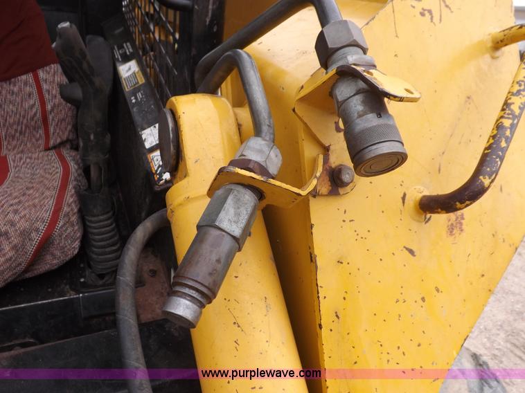 image for item J6908 2003 John Deere 280 Series II skid steer