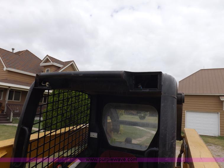 image for item J6908 2003 John Deere 280 Series II skid steer