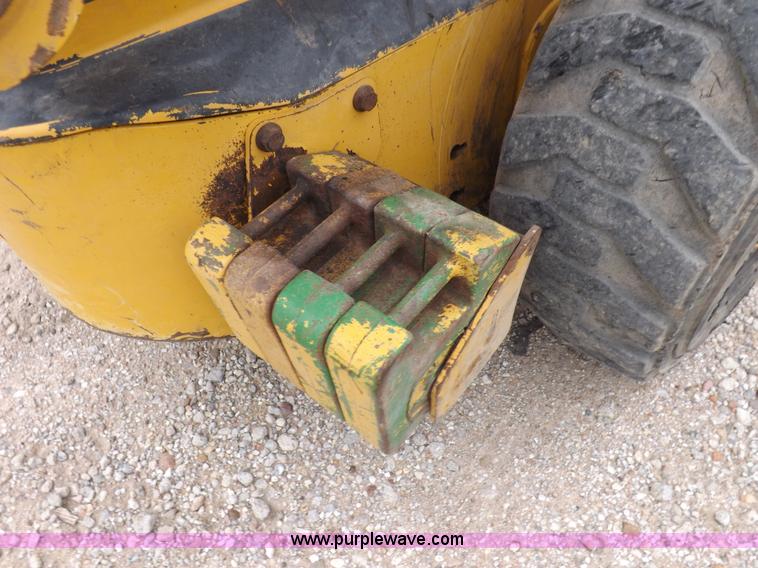 image for item J6908 2003 John Deere 280 Series II skid steer